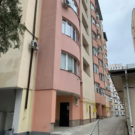 Bedroom + Living Large 75m2