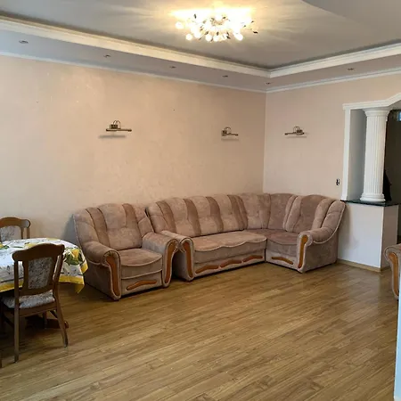 Bedroom + Living Large 75m2 Apartament Chisinau