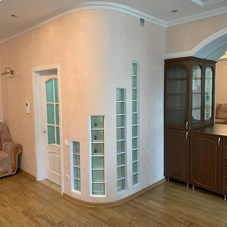 Bedroom + Living Large 75m2