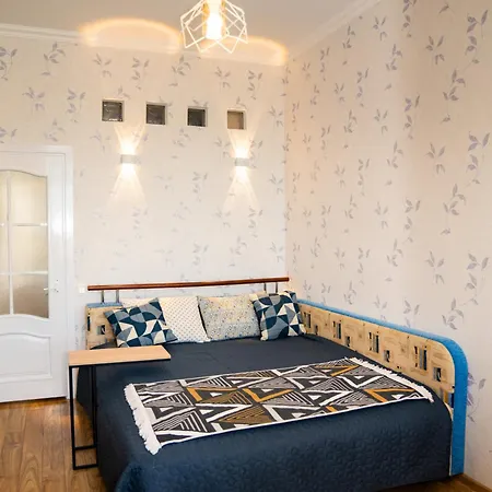 Bedroom + Living Large 75m2