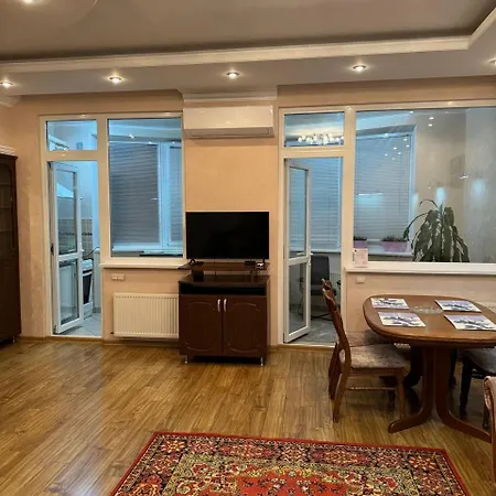 Apartament Bedroom + Living Large 75m2 Chisinau